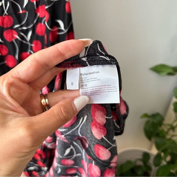 Reformation Lacey Dress Cherry Print - Picture 8 of 9